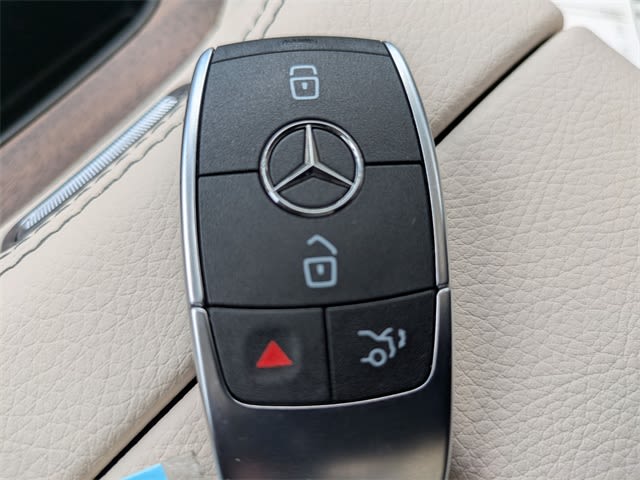 Thumbnail: 2025 Mercedes-Benz GLE - 16