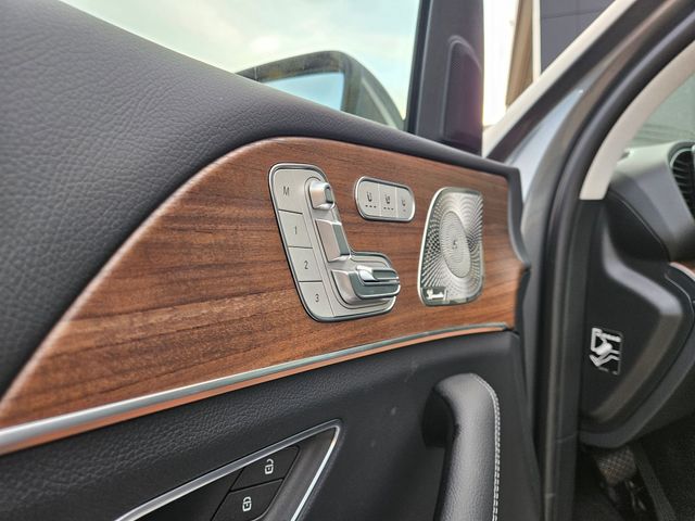 Thumbnail: 2026 Mercedes-Benz GLE - 22