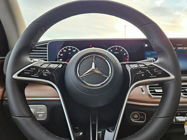 Thumbnail: 2026 Mercedes-Benz GLE - 14