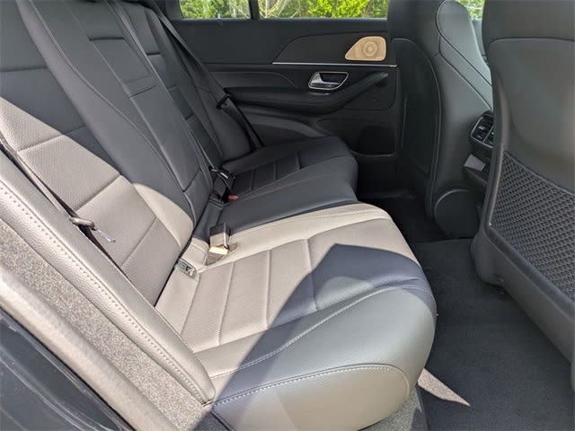 Thumbnail: 2025 Mercedes-Benz GLE - 25