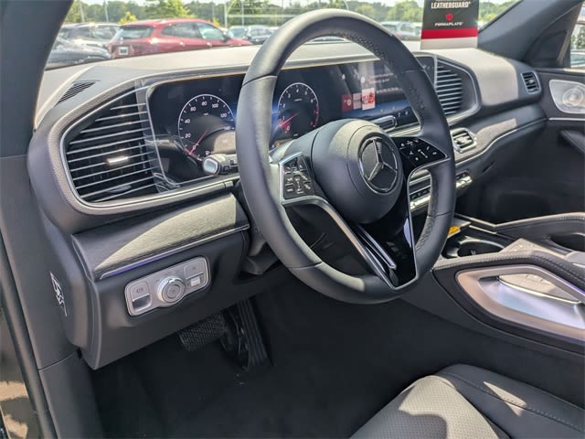 Thumbnail: 2025 Mercedes-Benz GLE - 2