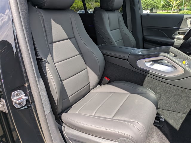 Thumbnail: 2025 Mercedes-Benz GLE - 11