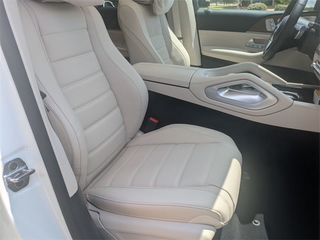 Thumbnail: 2025 Mercedes-Benz GLE - 25