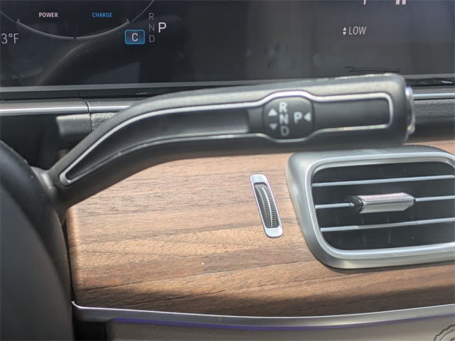 Thumbnail: 2025 Mercedes-Benz GLE - 32