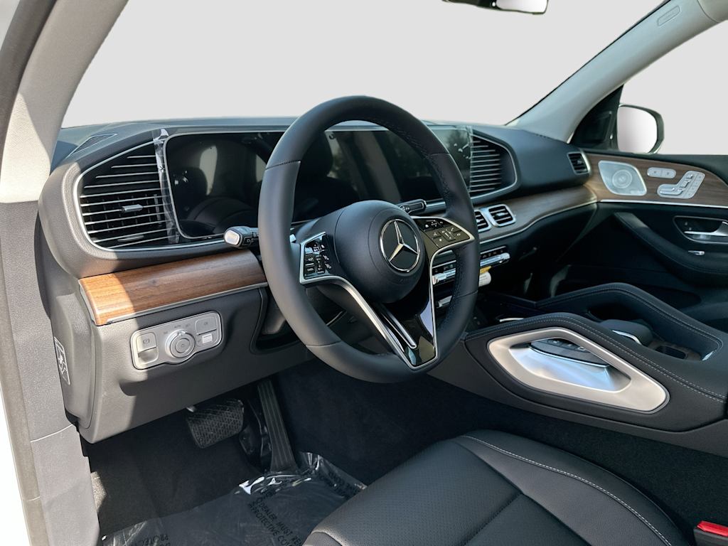 Thumbnail: 2026 Mercedes-Benz GLE - 2