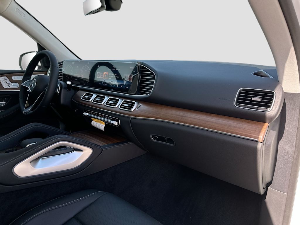 Thumbnail: 2026 Mercedes-Benz GLE - 33