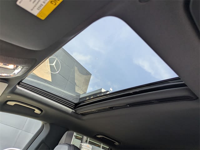 Thumbnail: 2025 Mercedes-Benz GLE - 25