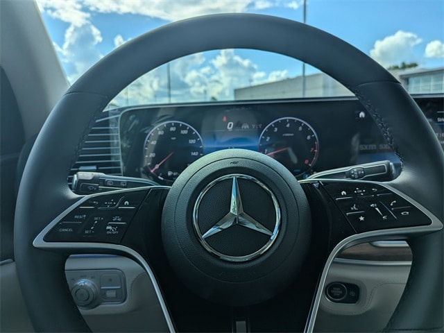 Thumbnail: 2025 Mercedes-Benz GLE - 13