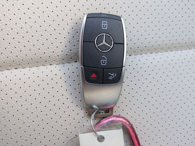 Thumbnail: 2026 Mercedes-Benz GLE - 34
