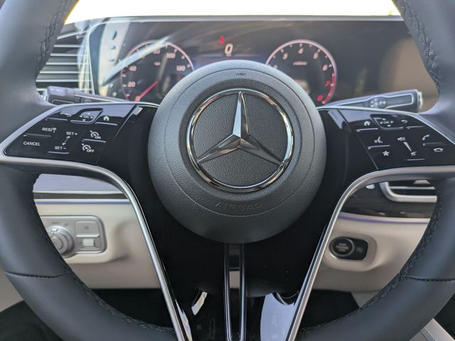 Thumbnail: 2026 Mercedes-Benz GLE - 26