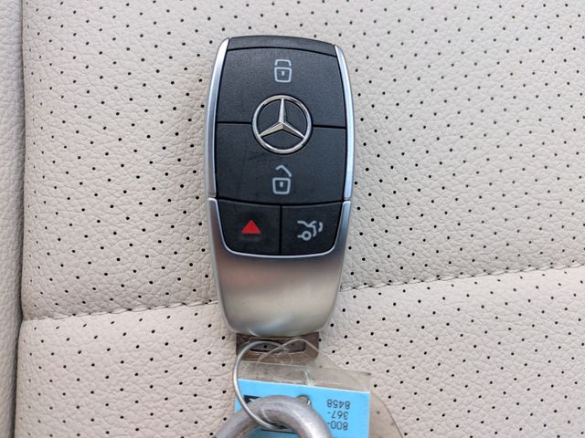 Thumbnail: 2026 Mercedes-Benz GLE - 17
