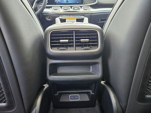 Thumbnail: 2026 Mercedes-Benz GLE - 25