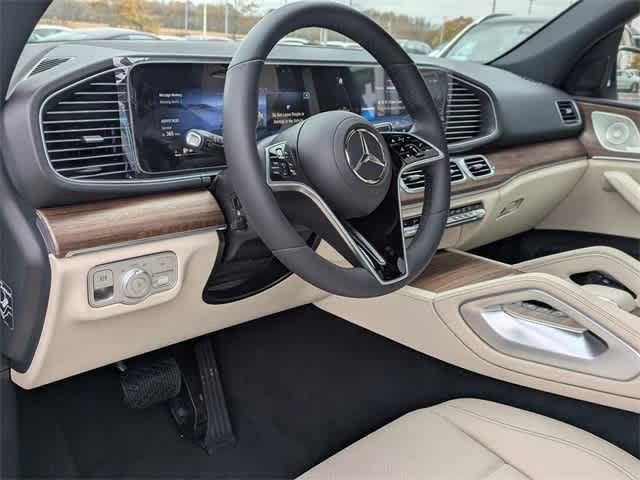 Thumbnail: 2025 Mercedes-Benz GLE - 2