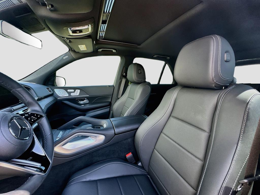 Thumbnail: 2026 Mercedes-Benz GLE - 10