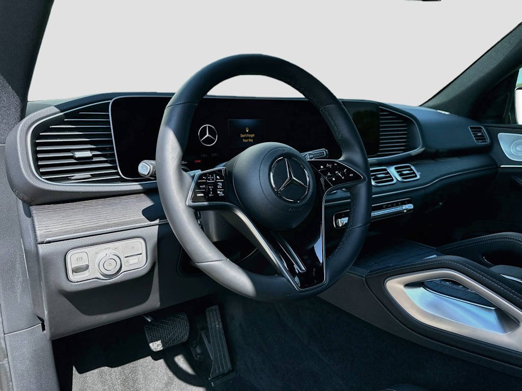 Thumbnail: 2026 Mercedes-Benz GLE - 2