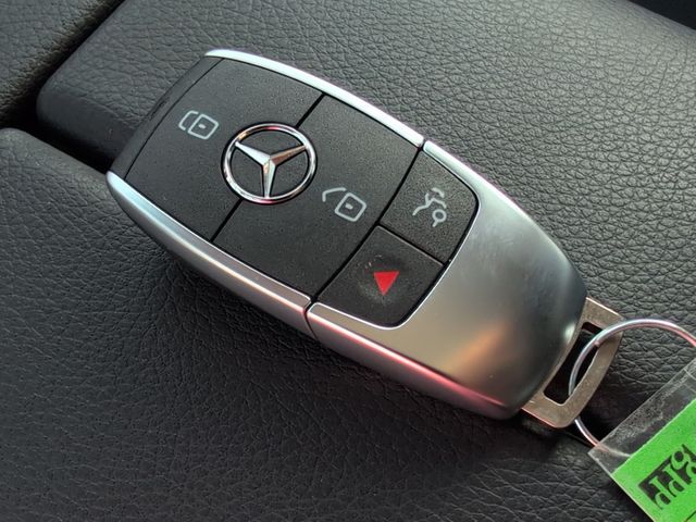 Thumbnail: 2026 Mercedes-Benz GLE - 15