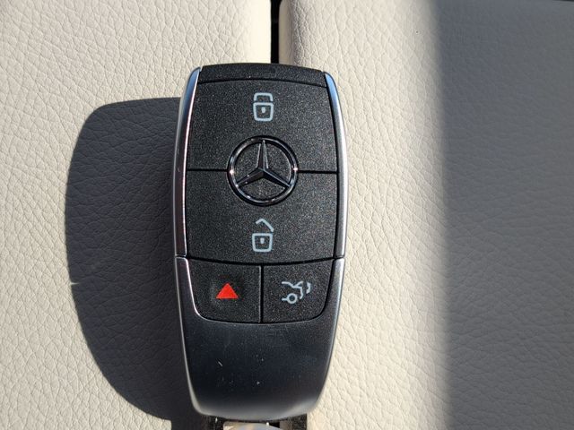 Thumbnail: 2026 Mercedes-Benz GLE - 18