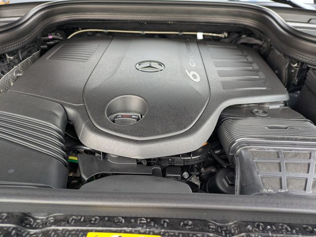 Thumbnail: 2026 Mercedes-Benz GLS - 9