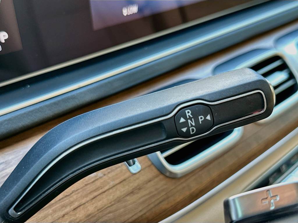 Thumbnail: 2025 Mercedes-Benz GLS - 25