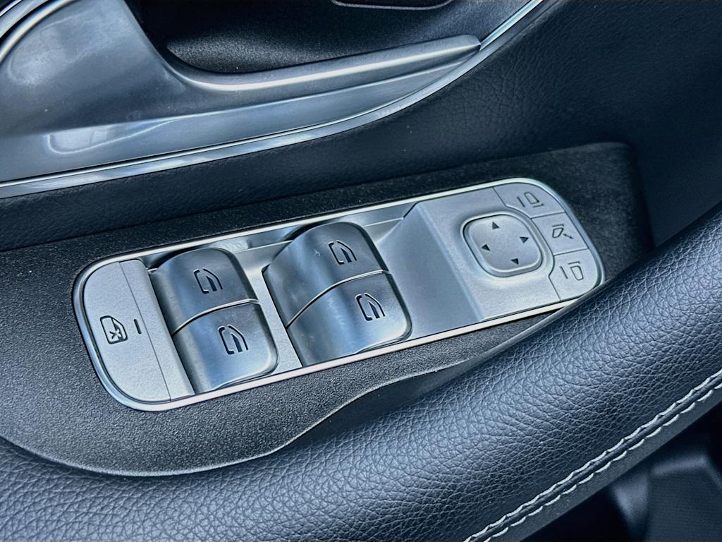 Thumbnail: 2026 Mercedes-Benz GLS - 27