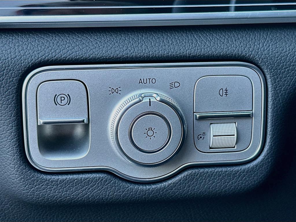 Thumbnail: 2026 Mercedes-Benz GLS - 22