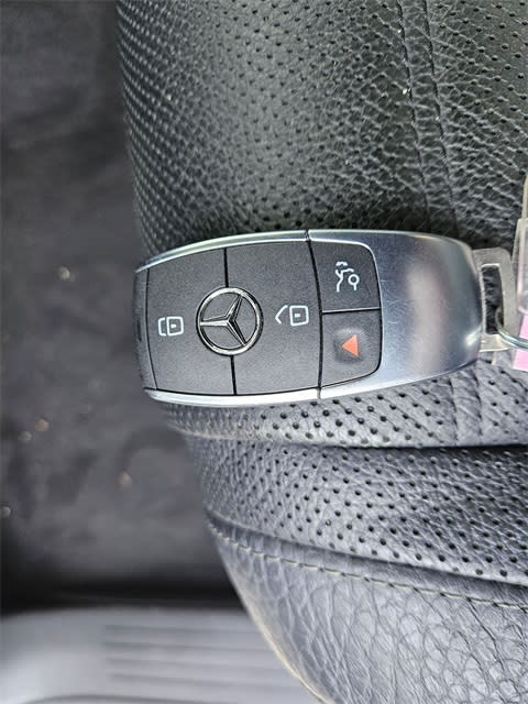 Thumbnail: 2023 Mercedes-Benz GLS - 19