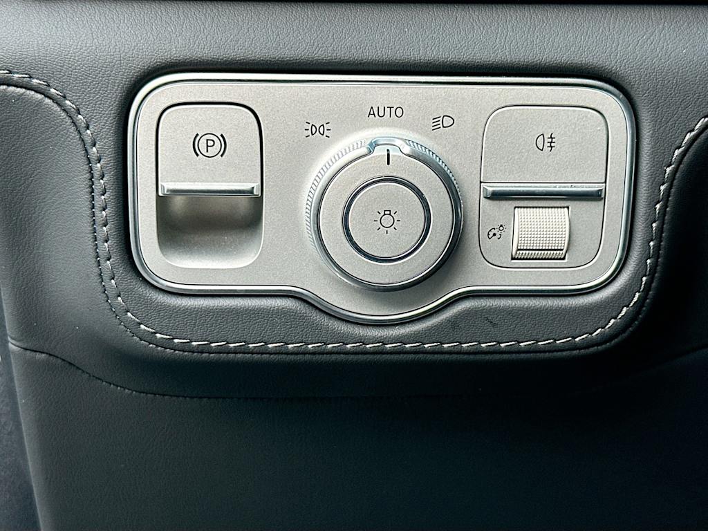 Thumbnail: 2025 Mercedes-Benz GLS - 23