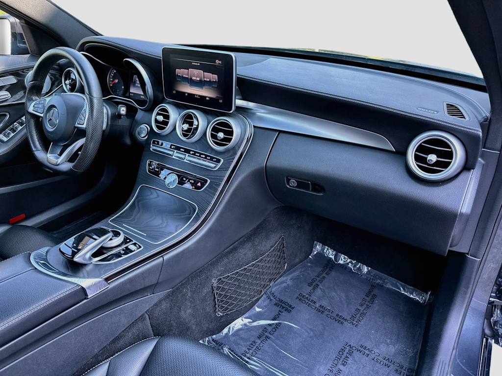 Thumbnail: 2016 Mercedes-Benz C-Class - 33