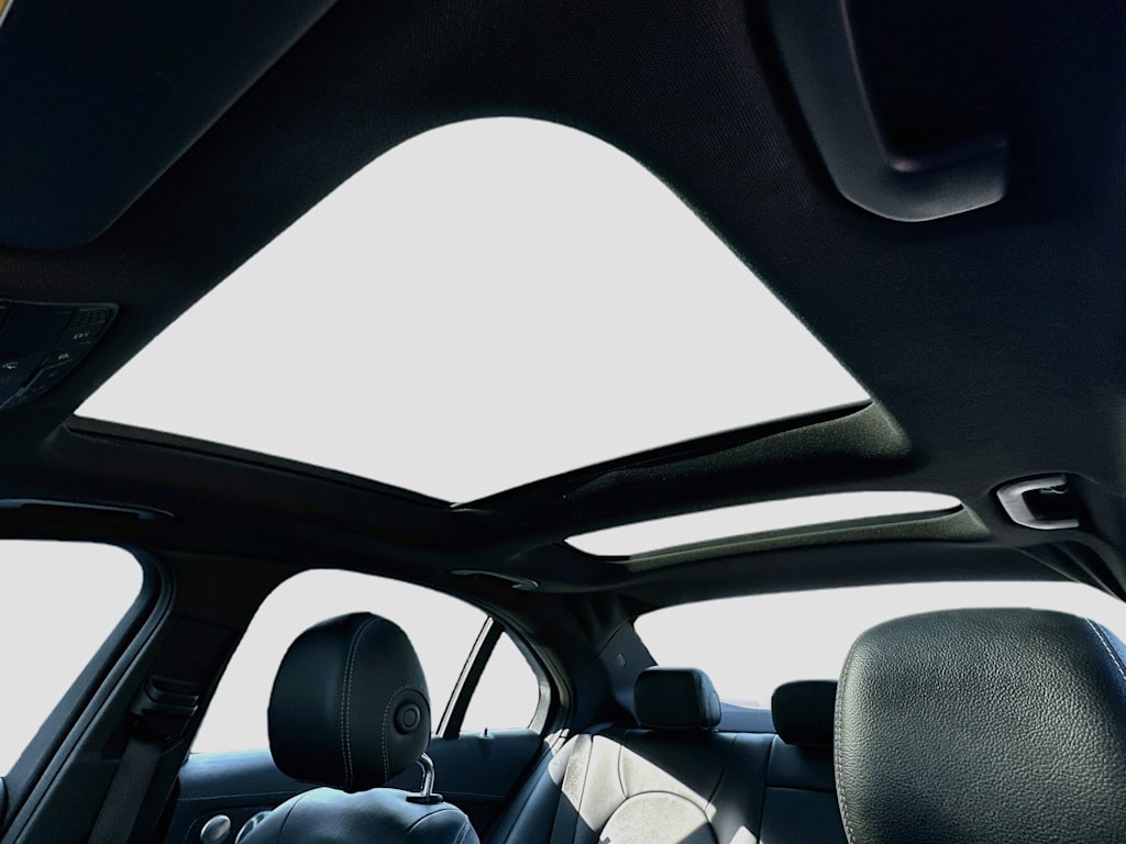 Thumbnail: 2016 Mercedes-Benz C-Class - 31