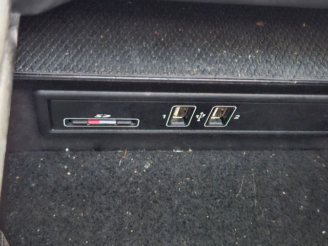 Thumbnail: 2016 Mercedes-Benz C-Class - 32