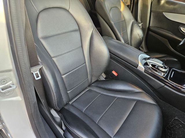 Thumbnail: 2016 Mercedes-Benz C-Class - 10