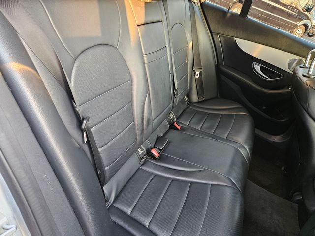 Thumbnail: 2016 Mercedes-Benz C-Class - 24