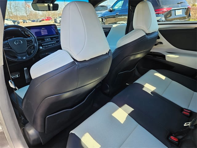 Thumbnail: 2024 Lexus ES - 13