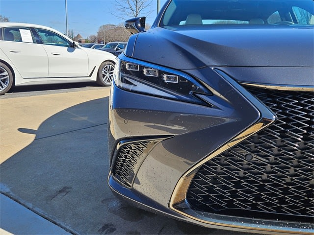 Thumbnail: 2024 Lexus ES - 7