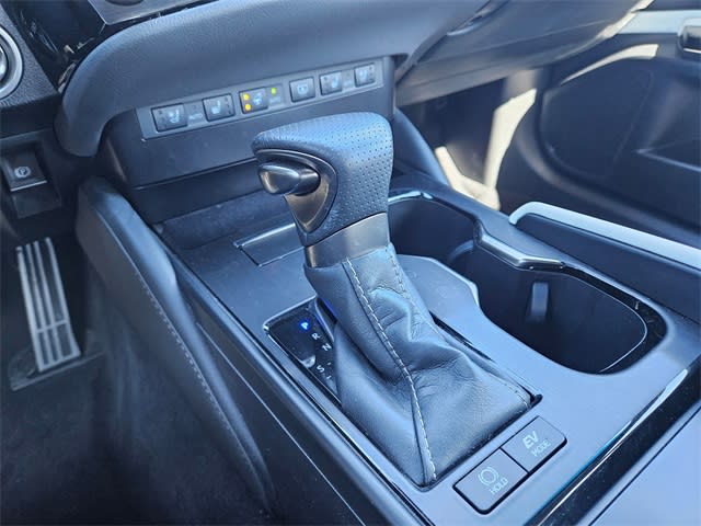 Thumbnail: 2024 Lexus ES - 16