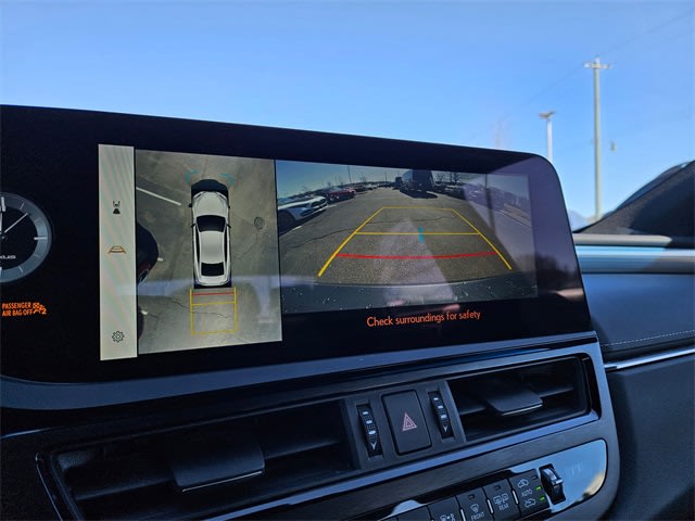 Thumbnail: 2024 Lexus ES - 33