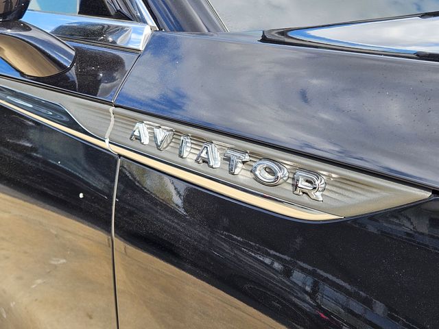 Thumbnail: 2022 Lincoln Aviator - 6