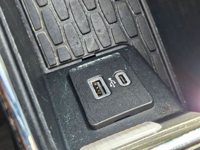 Thumbnail: 2022 Lincoln Aviator - 34