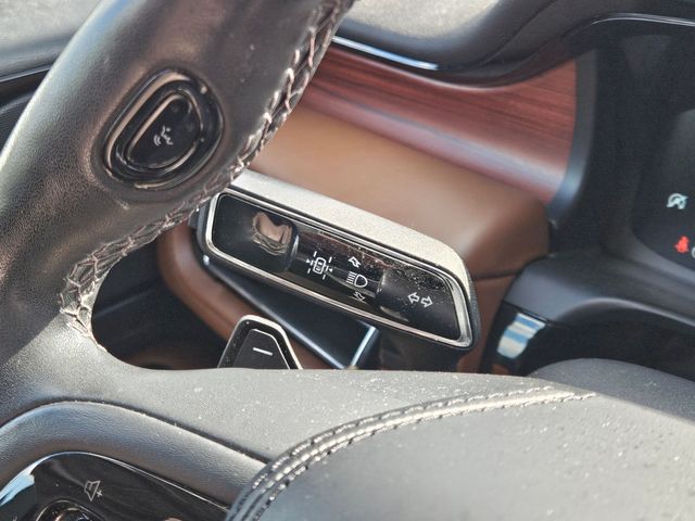 Thumbnail: 2022 Lincoln Aviator - 12