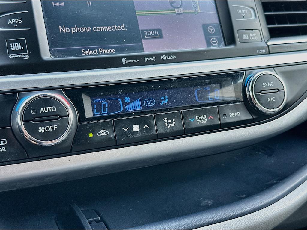 Thumbnail: 2019 Toyota Highlander - 27
