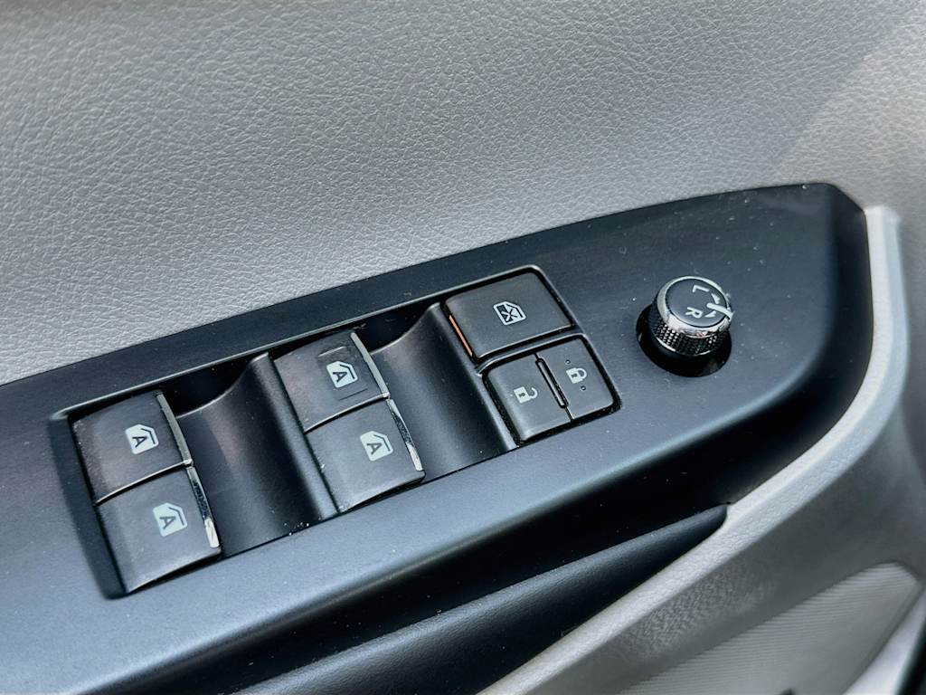 Thumbnail: 2019 Toyota Highlander - 28