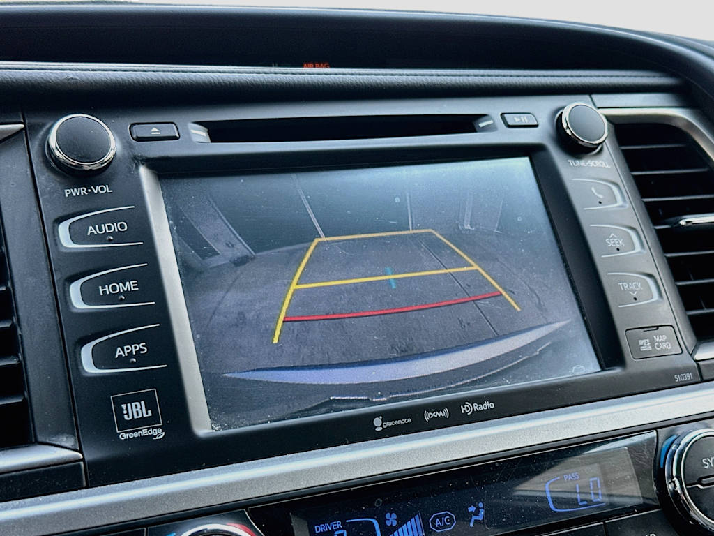 Thumbnail: 2019 Toyota Highlander - 25