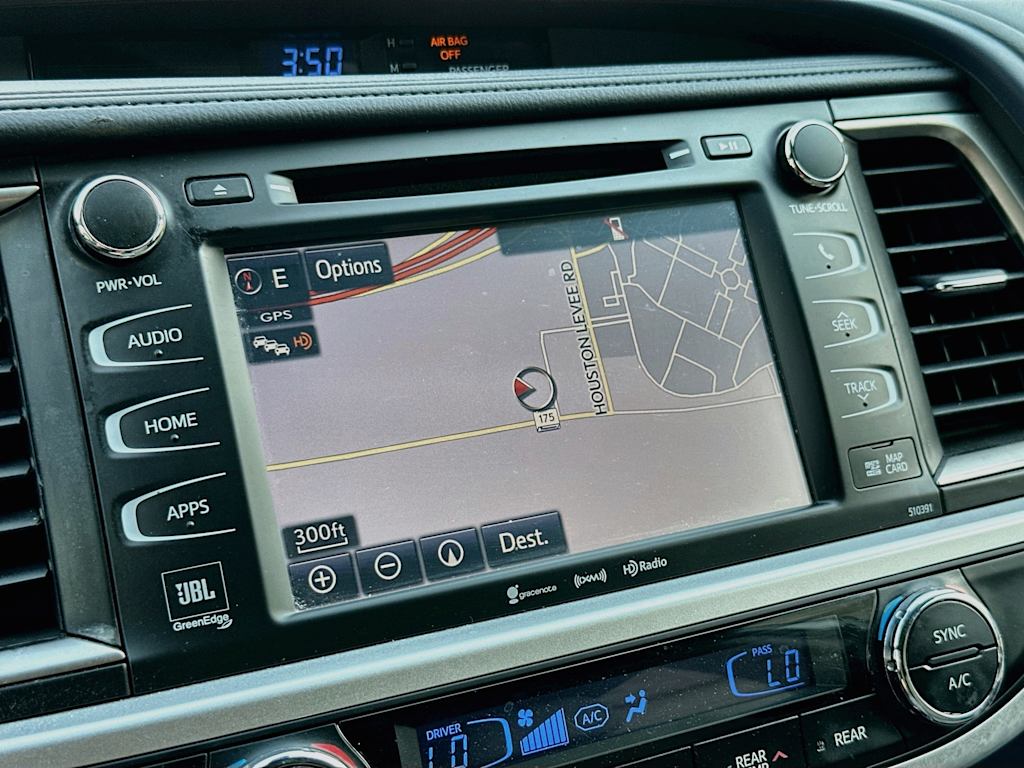 Thumbnail: 2019 Toyota Highlander - 15