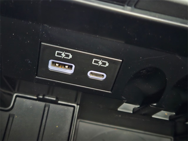 Thumbnail: 2025 Toyota Tundra - 34