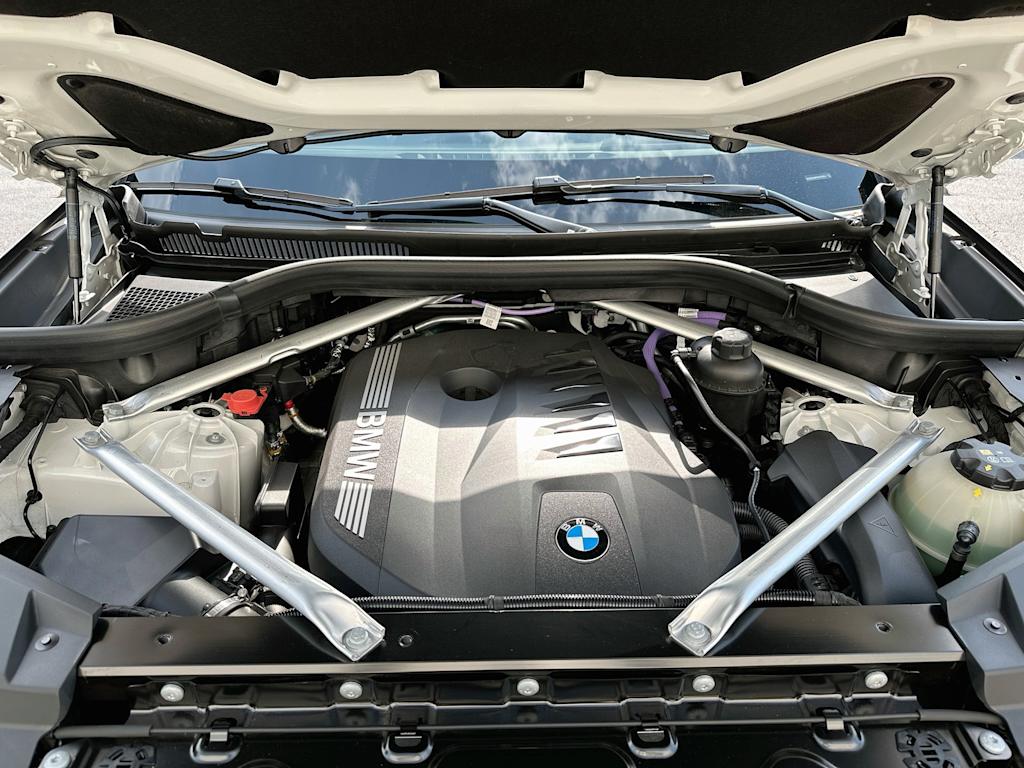 Thumbnail: 2026 BMW X5 - 8