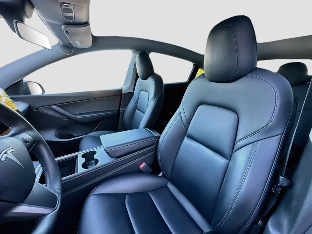 Thumbnail: 2022 Tesla Model Y - 10