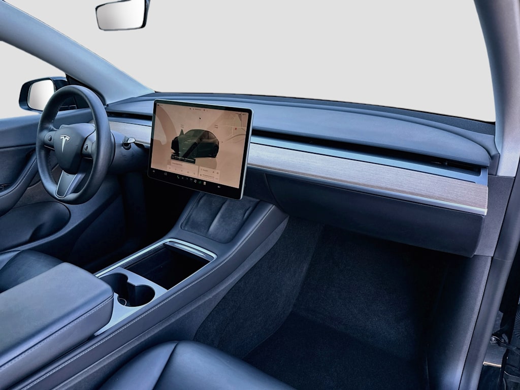 Thumbnail: 2022 Tesla Model Y - 30