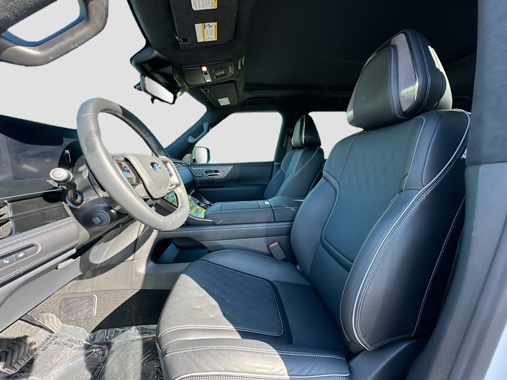 Thumbnail: 2026 INFINITI QX80 - 11