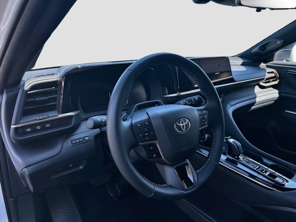 Thumbnail: 2026 Toyota Crown Signia - 2