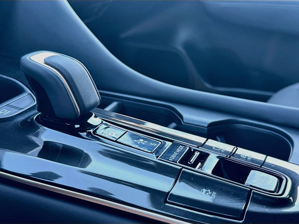 Thumbnail: 2026 Toyota Crown Signia - 17